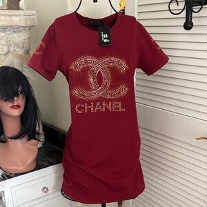 CC logo Burgundy Tee  dress with Gold Crystal Double-C Logo dress with pockets